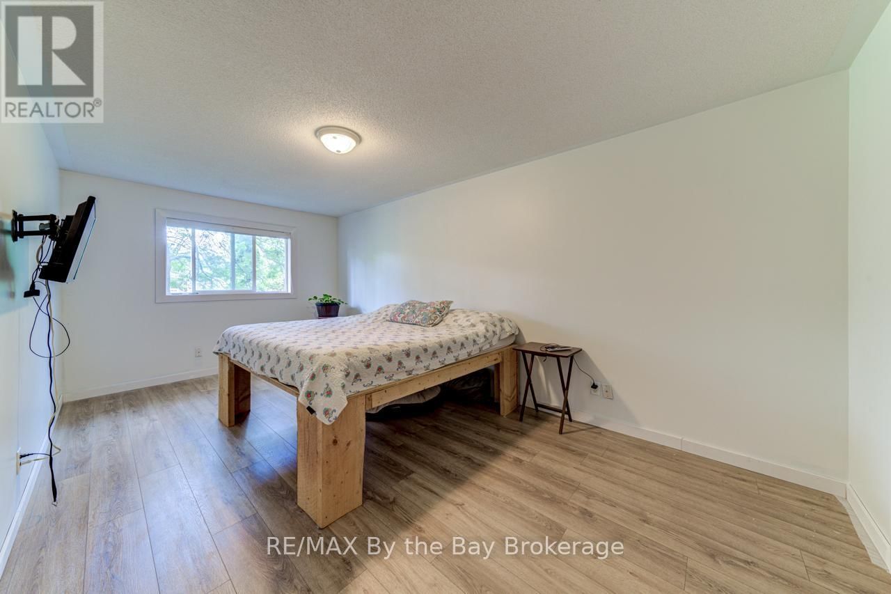 309 BALSAM STREET Image 15
