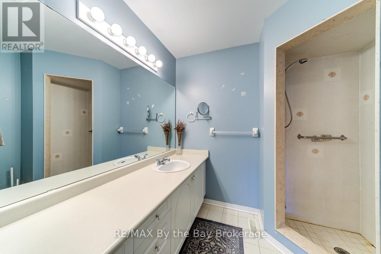 309 BALSAM STREET Image 16