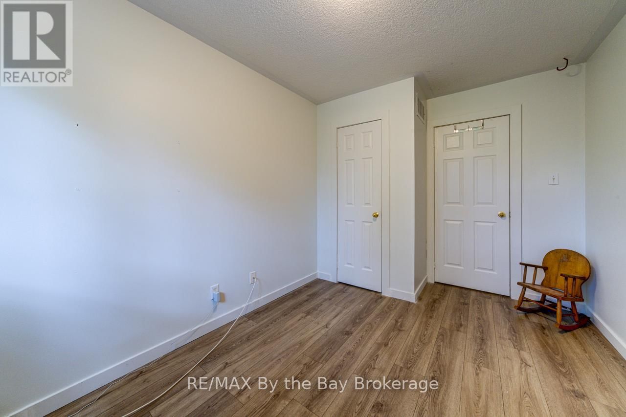 309 BALSAM STREET Image 19