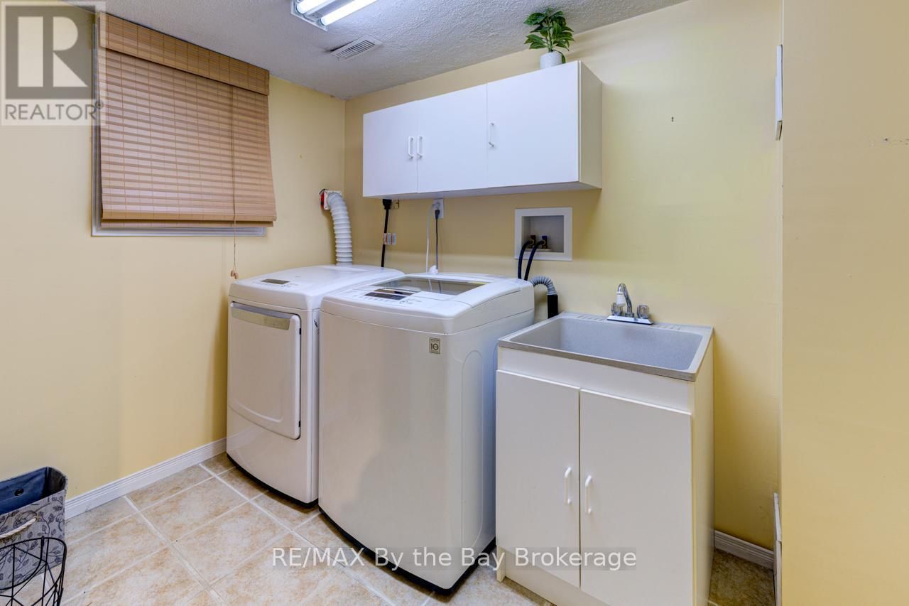 309 BALSAM STREET Image 28