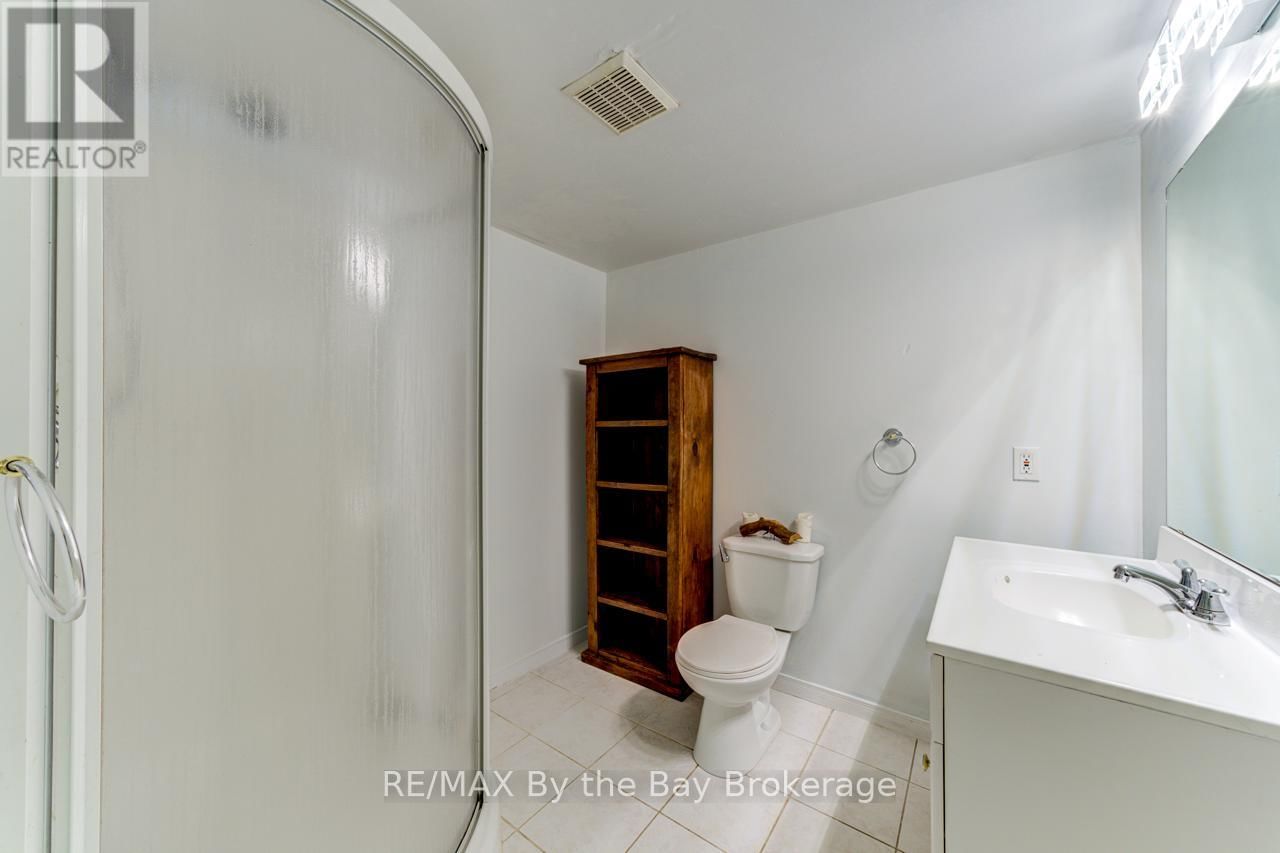 309 BALSAM STREET Image 27