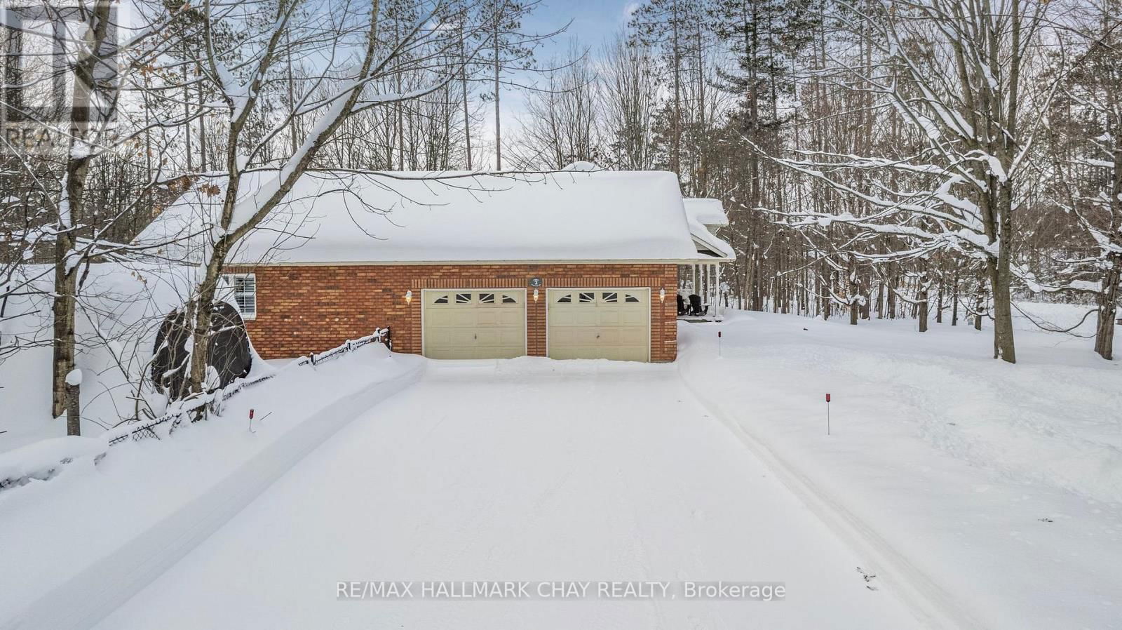 2 PINEVIEW DRIVE Image 34