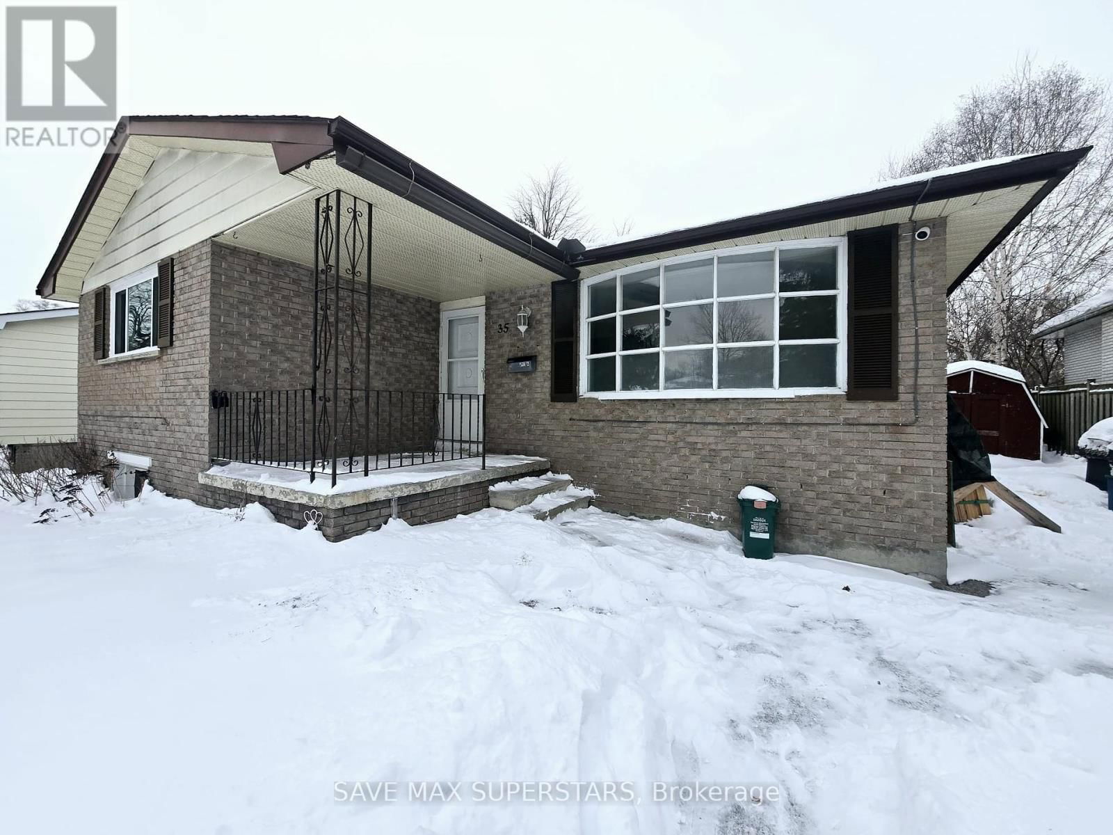 UPPER - 35 BERNICK DRIVE Image 19