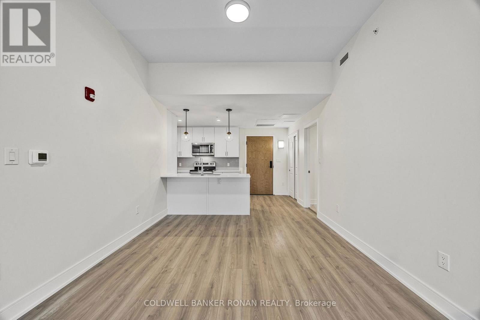 316 - 121 MARY STREET Image 9