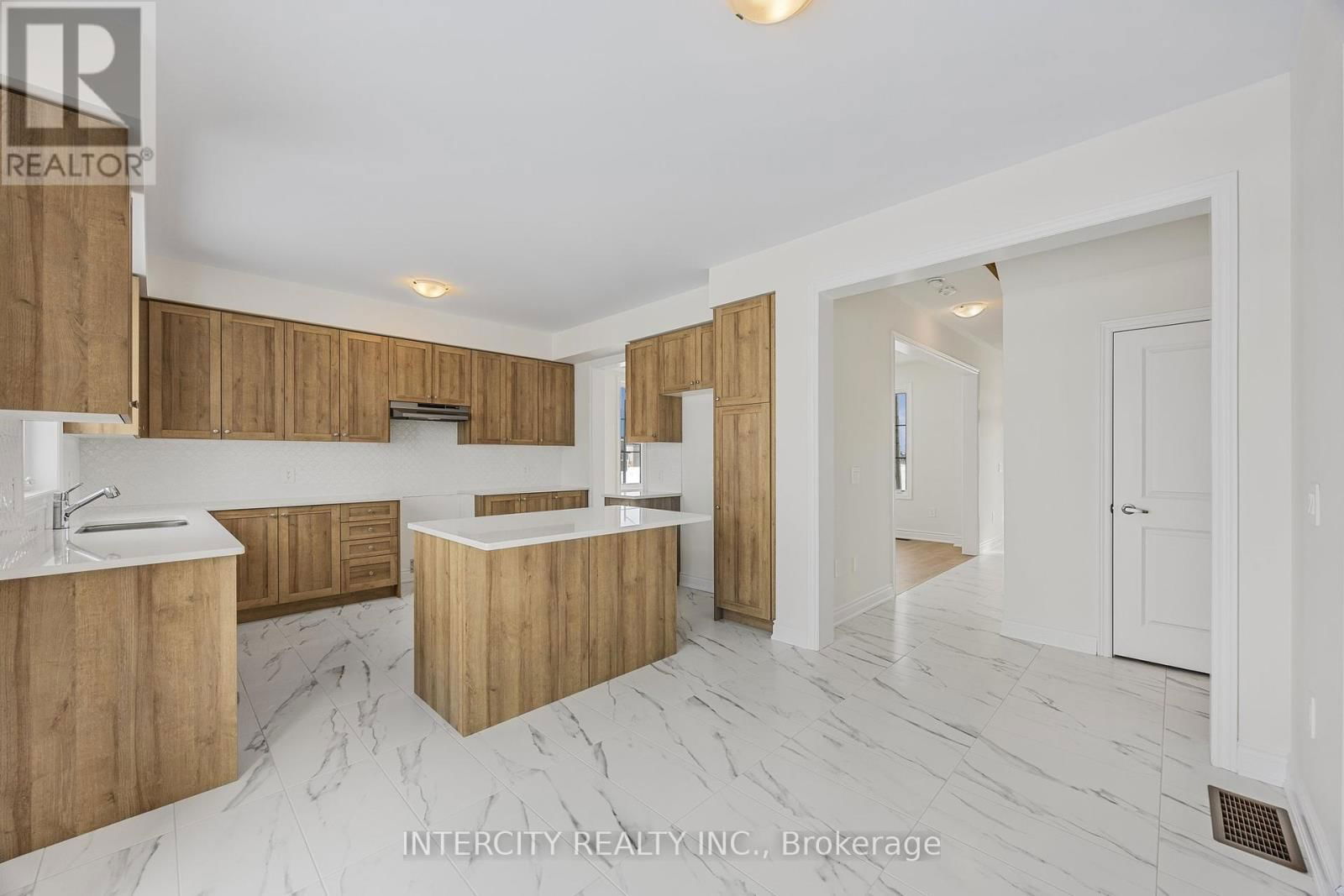 LOT 35 LEGACY CIRCLE Image 18