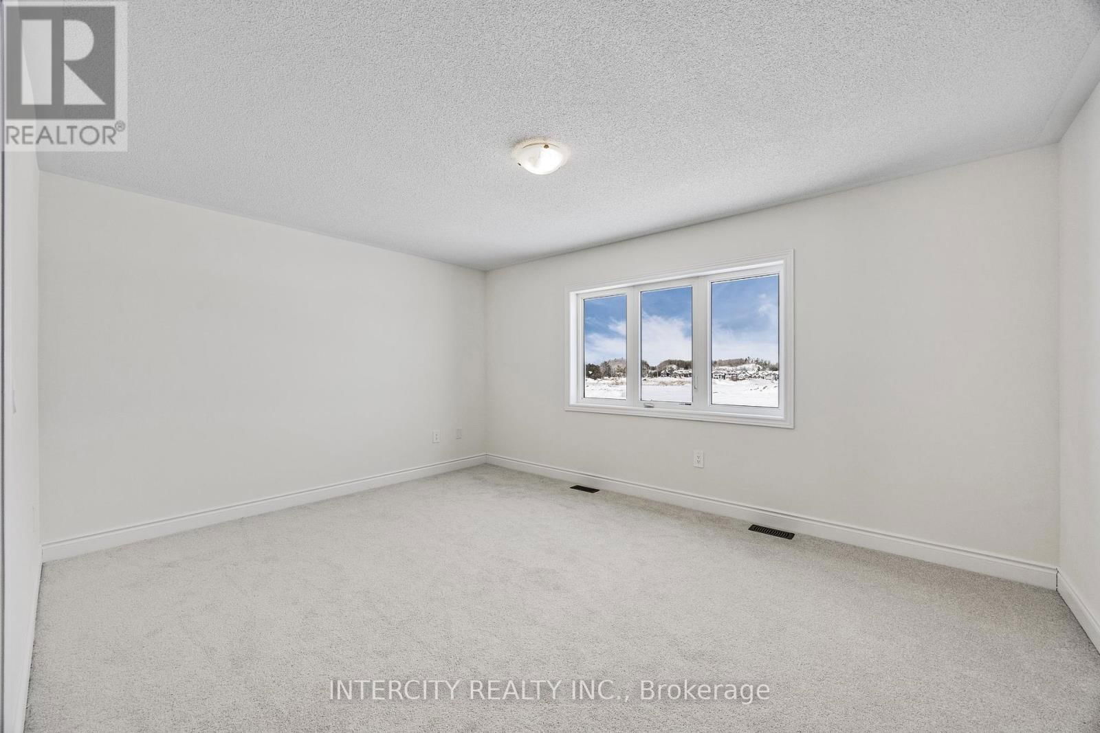 LOT 35 LEGACY CIRCLE Image 25