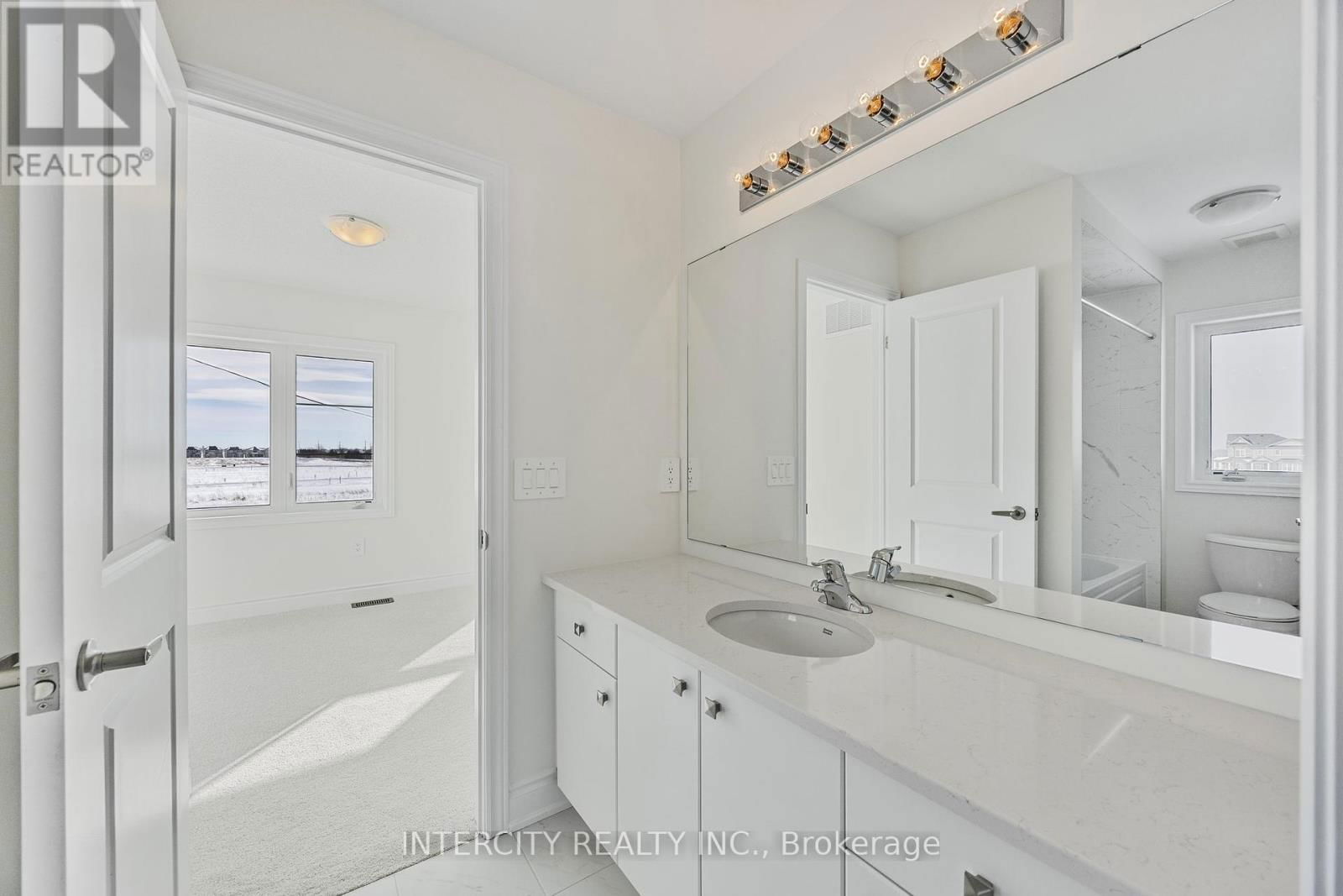 LOT 35 LEGACY CIRCLE Image 34