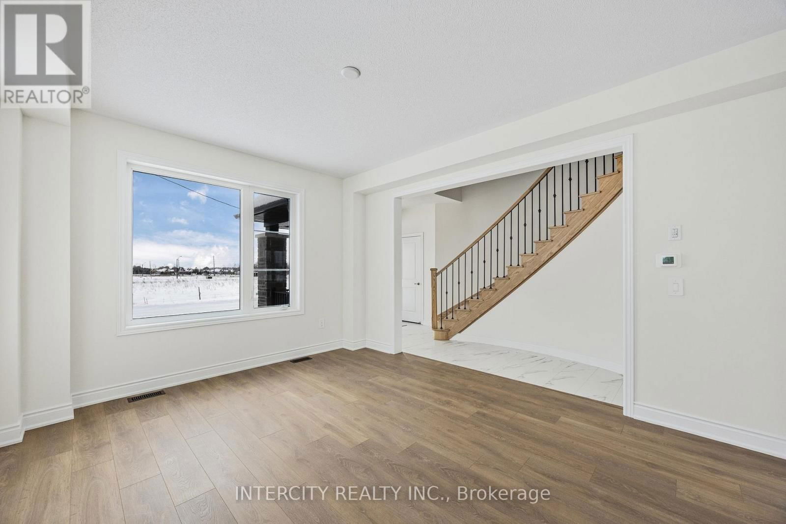 LOT 35 LEGACY CIRCLE Image 8