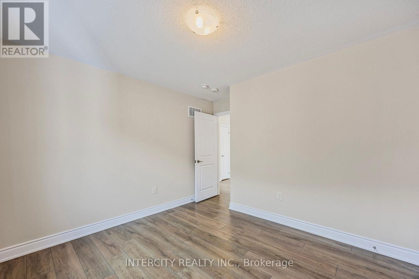 LOT 180 SEASON CRESCENT Image 32