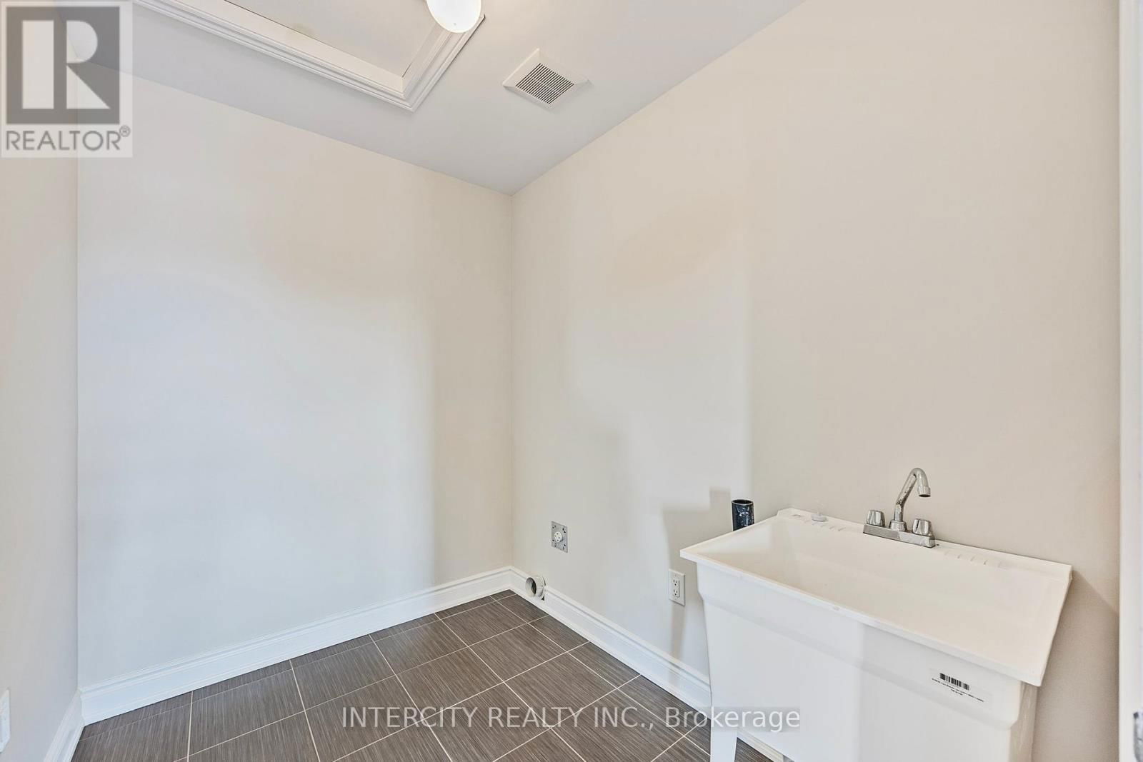 LOT 180 SEASON CRESCENT Image 37
