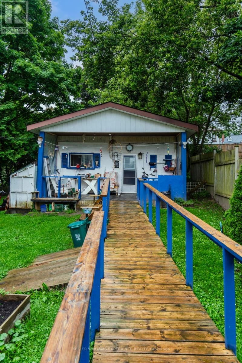 643 645 DOMINION AVENUE Image 7