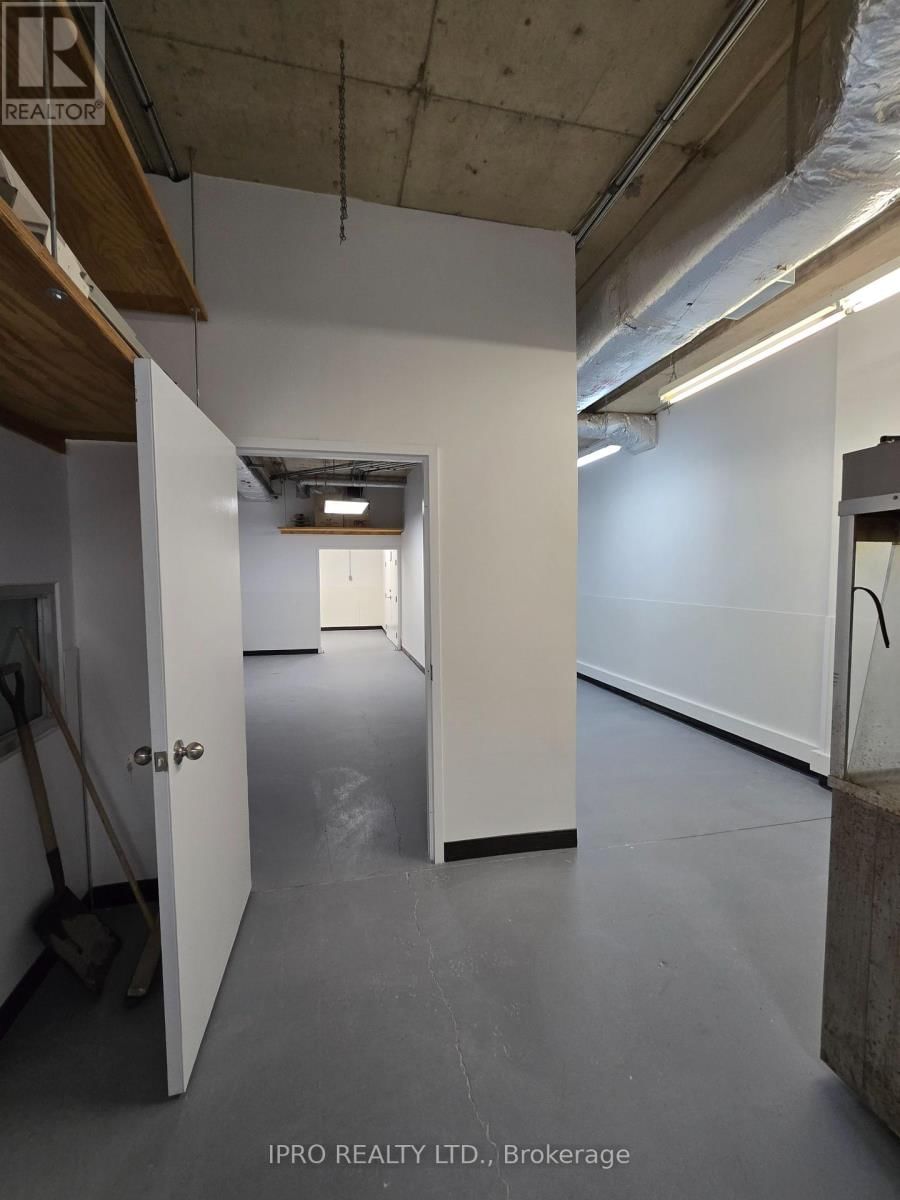 B1 - 128 PENETANG STREET Image 20