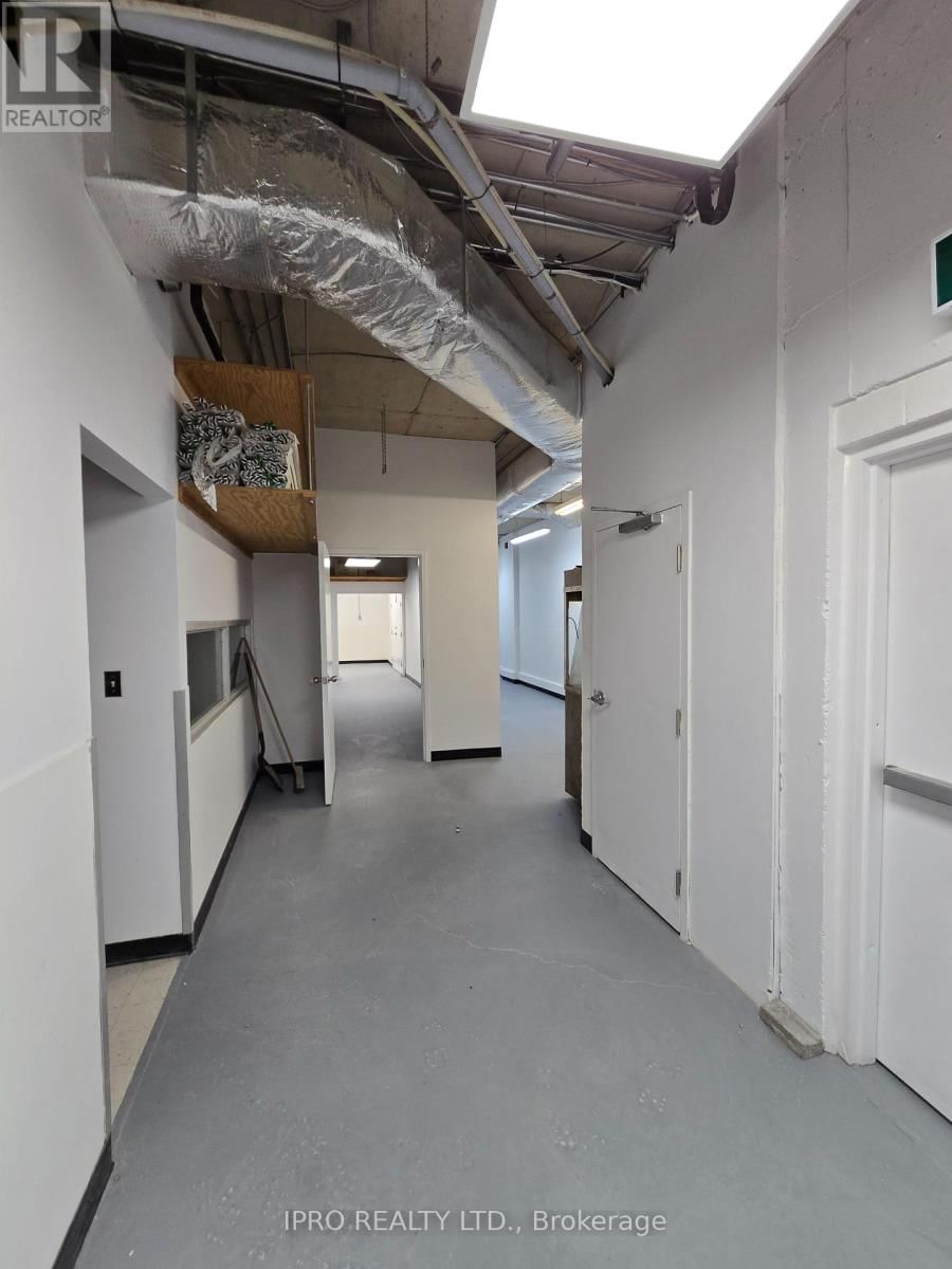 B1 - 128 PENETANG STREET Image 21