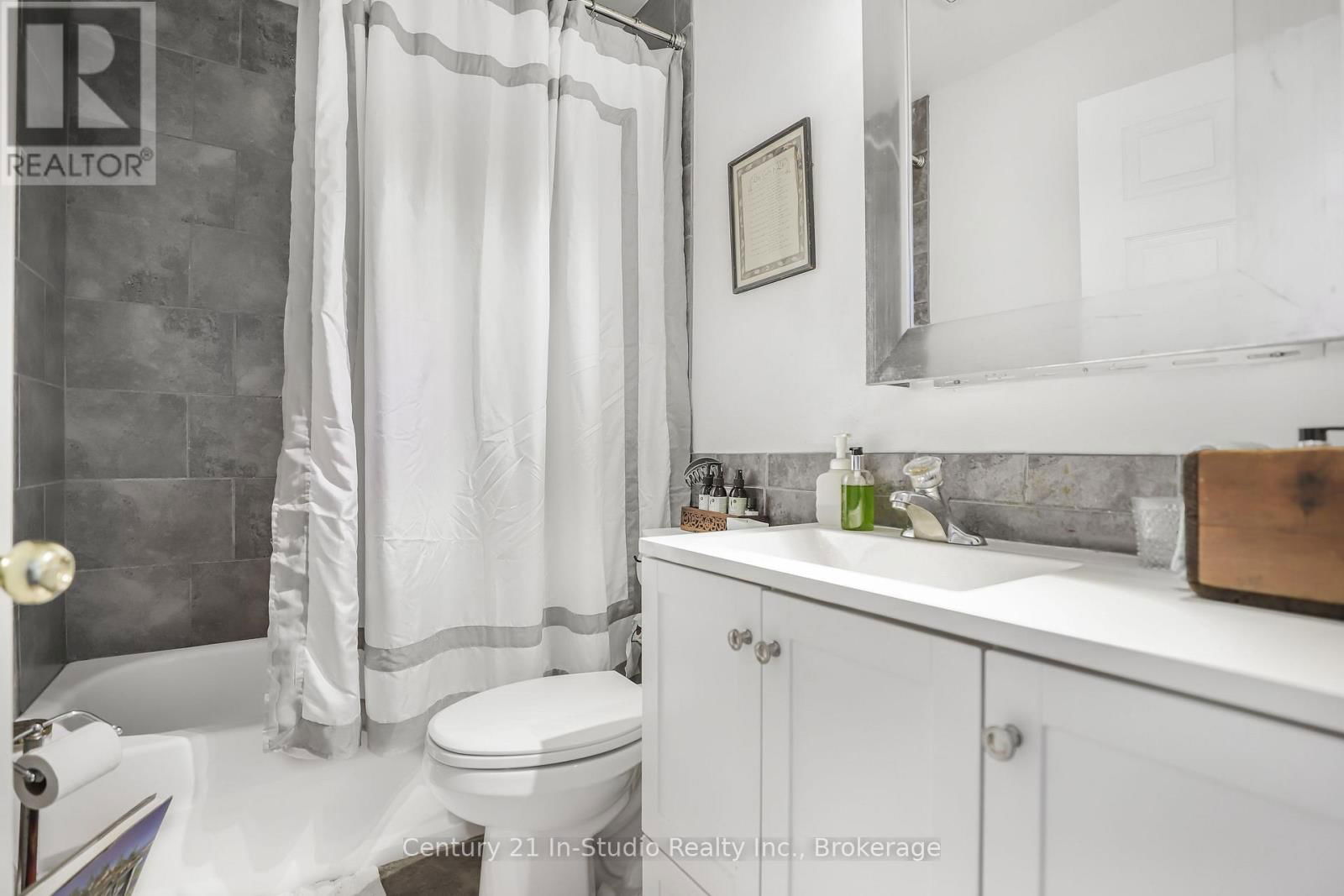 491 MINNESOTA STREET Image 16