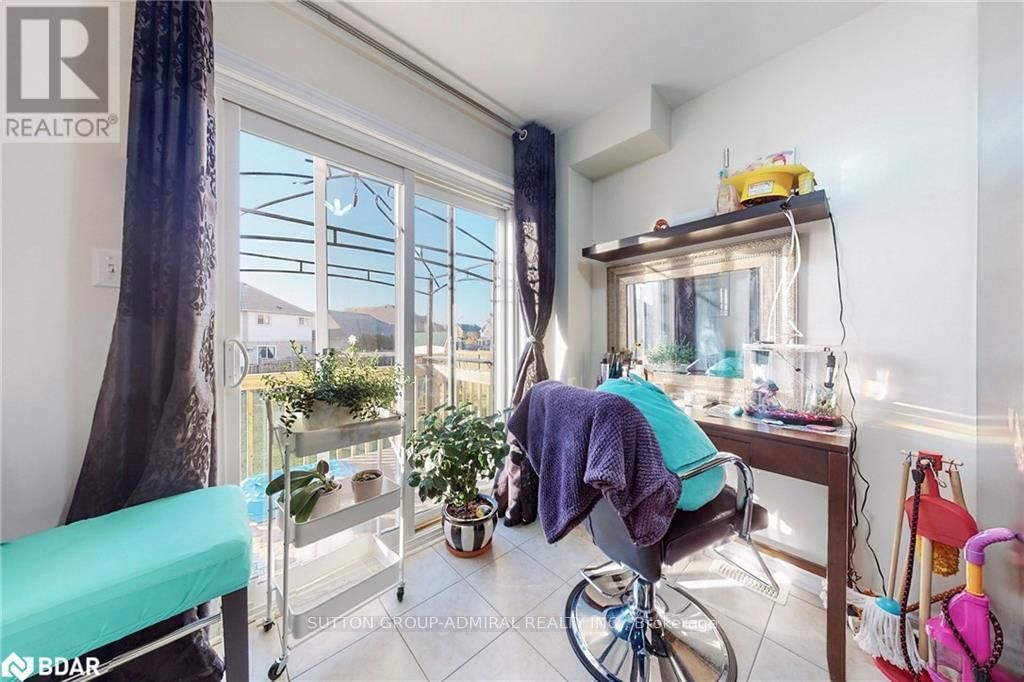 28 LANCASTER COURT Image 7