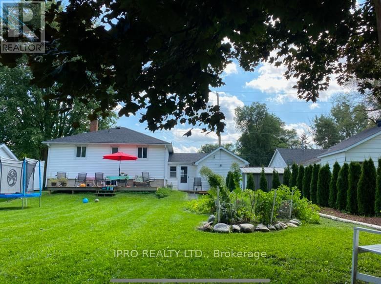 204 BROCK STREET Image 25