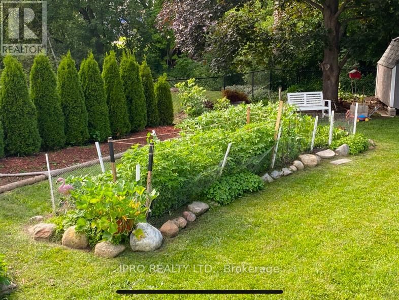 204 BROCK STREET Image 27