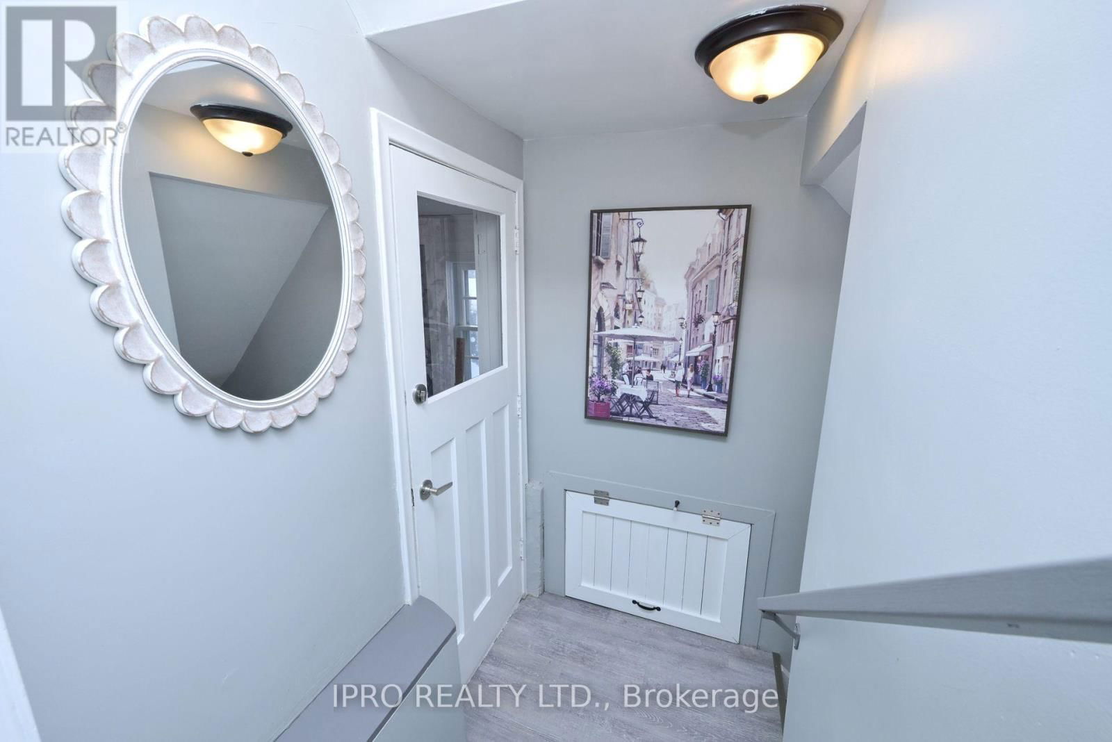204 BROCK STREET Image 4