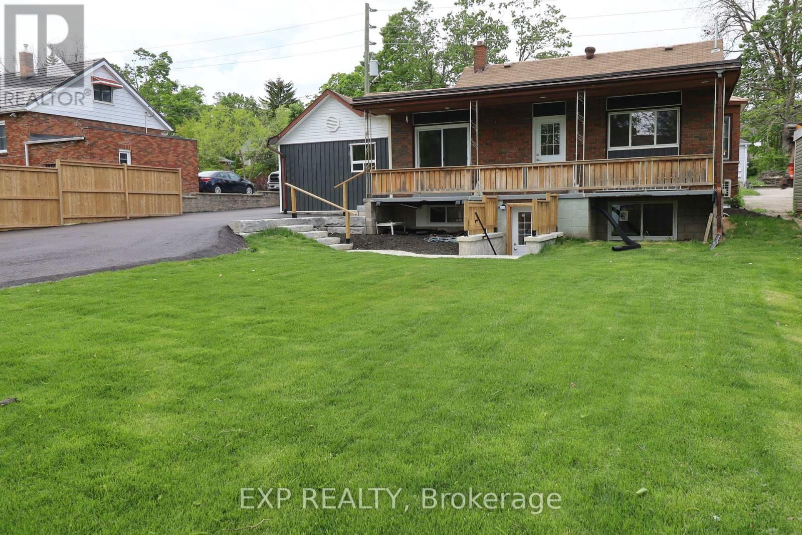47 GROVE STREET EAST Image 1