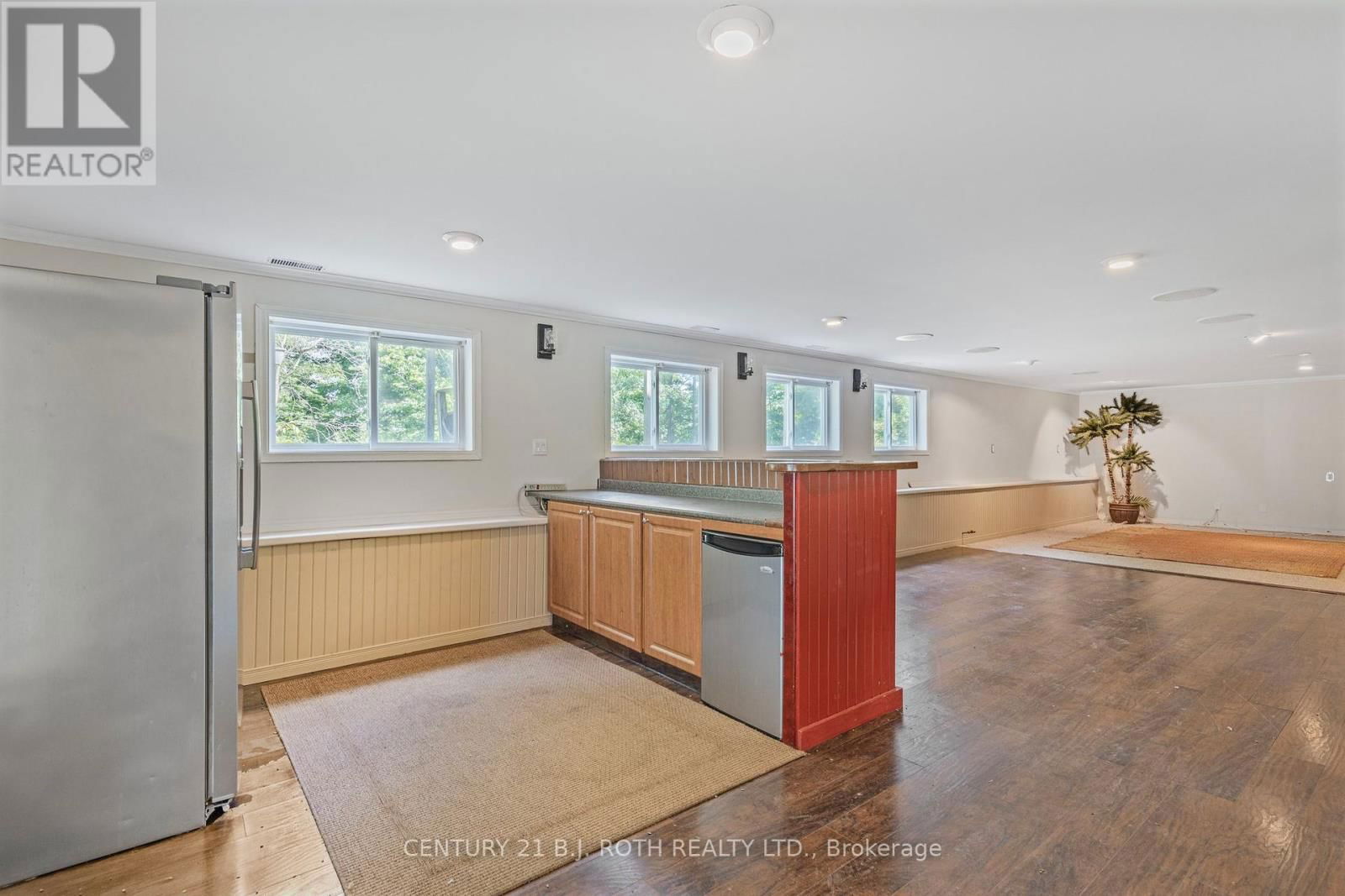 4201 HURONIA ROAD Image 24
