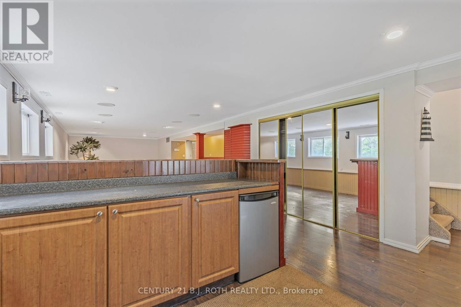 4201 HURONIA ROAD Image 28