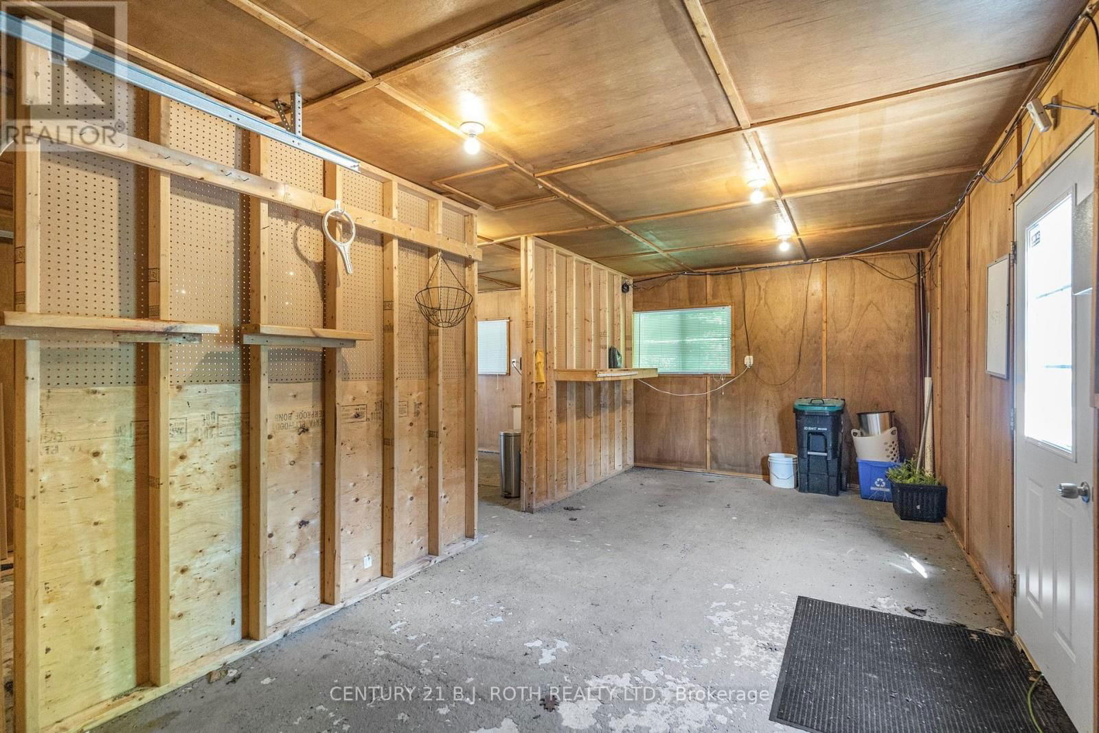 4201 HURONIA ROAD Image 37