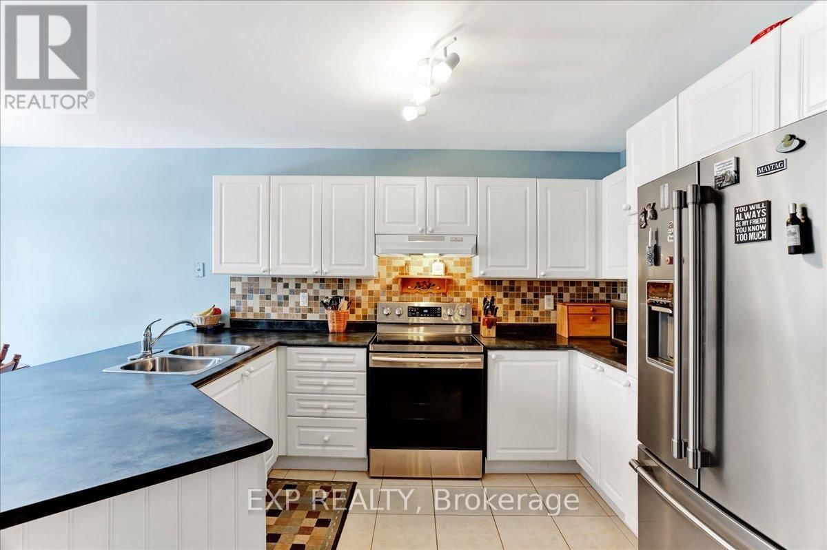 13 MASTERS LANE Image 11