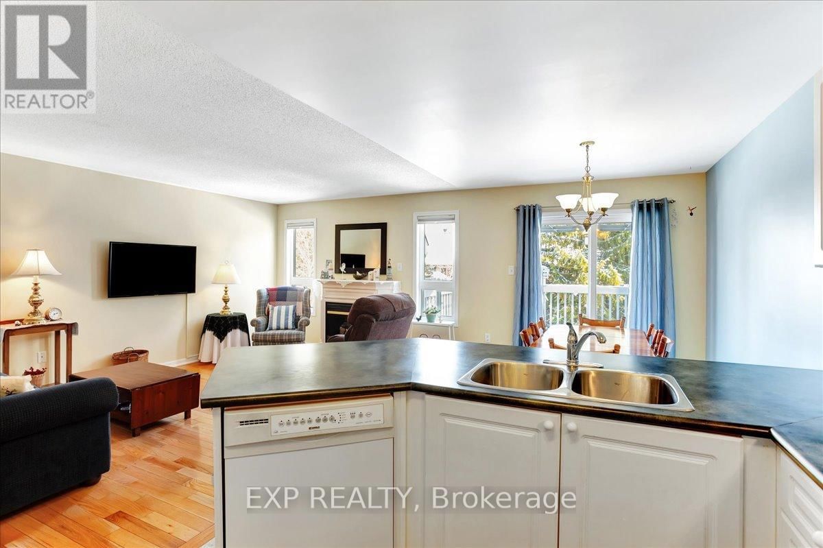 13 MASTERS LANE Image 12