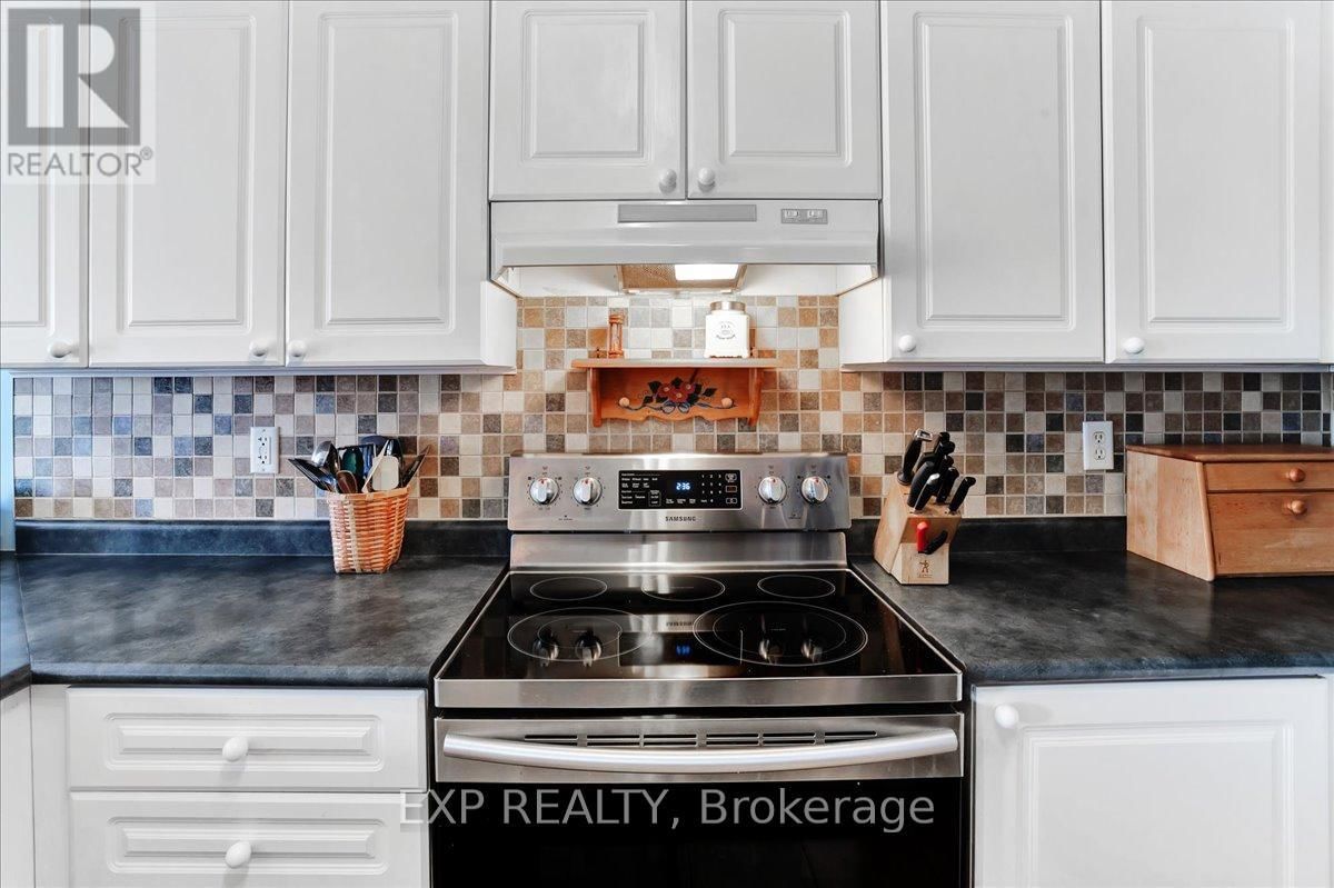 13 MASTERS LANE Image 13