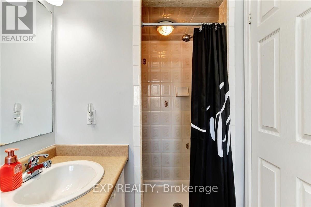 13 MASTERS LANE Image 21