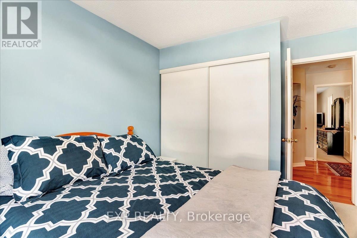 13 MASTERS LANE Image 24