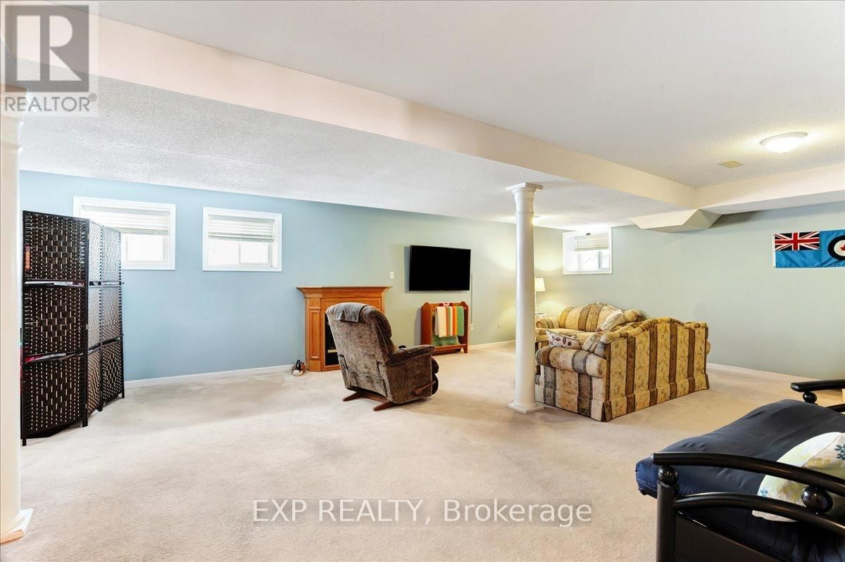 13 MASTERS LANE Image 29