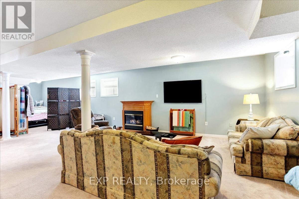 13 MASTERS LANE Image 30