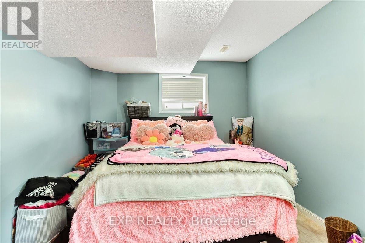 13 MASTERS LANE Image 36