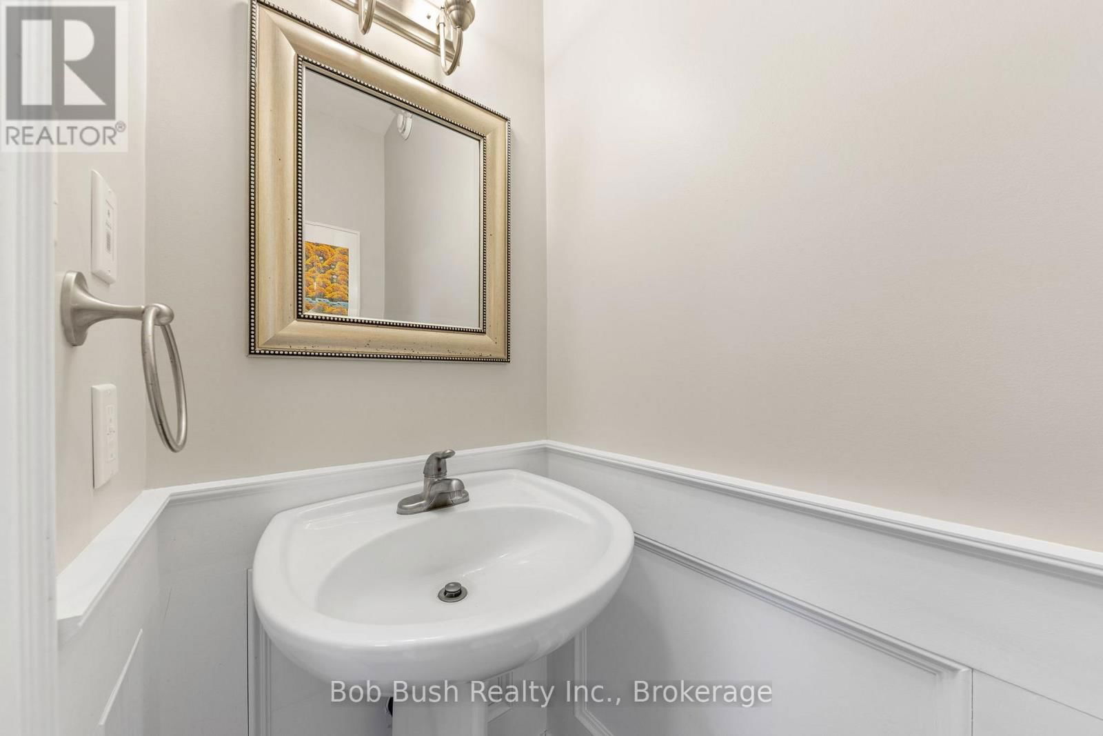 3 BRECHIN CRESCENT Image 16