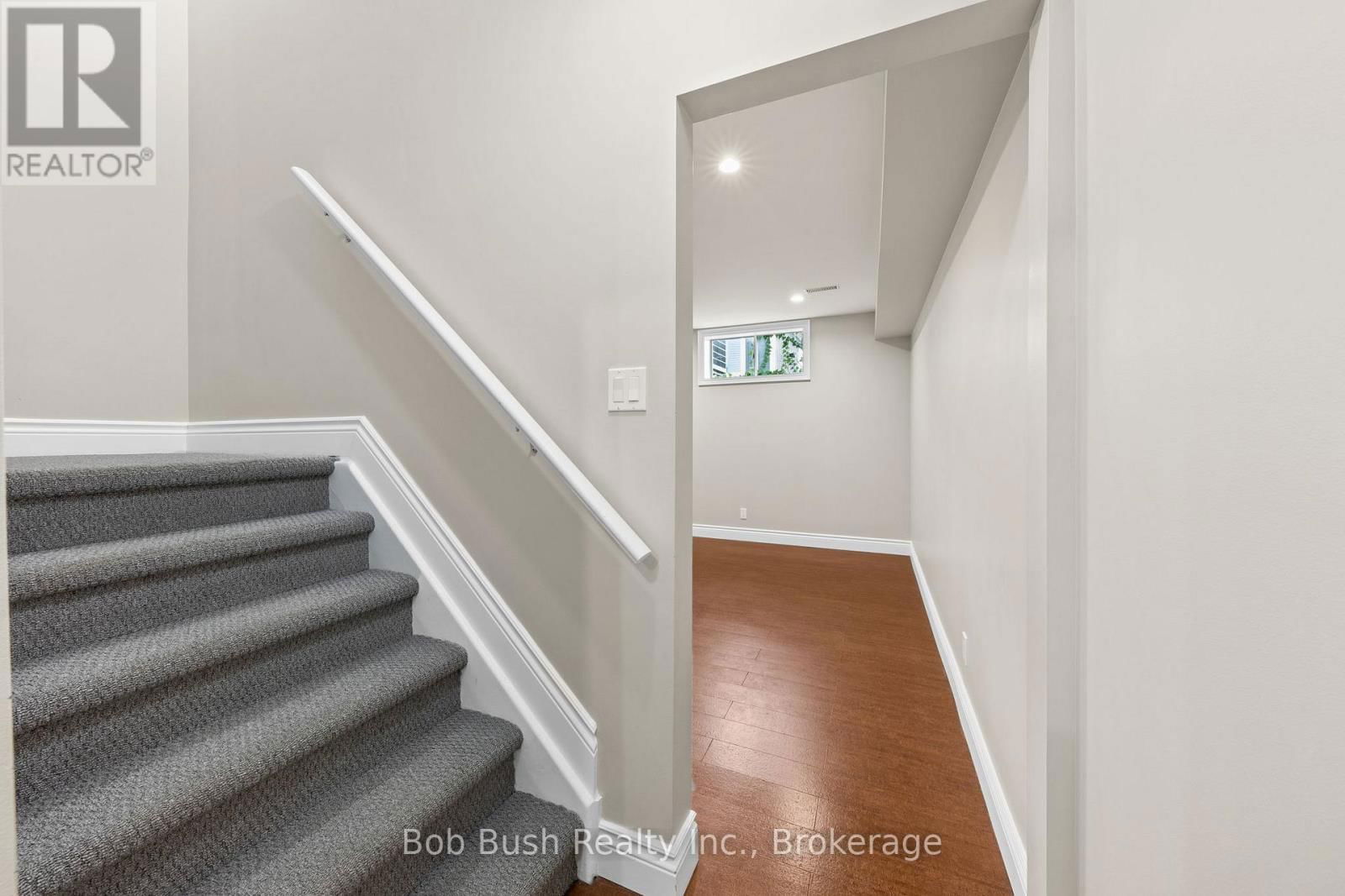 3 BRECHIN CRESCENT Image 29