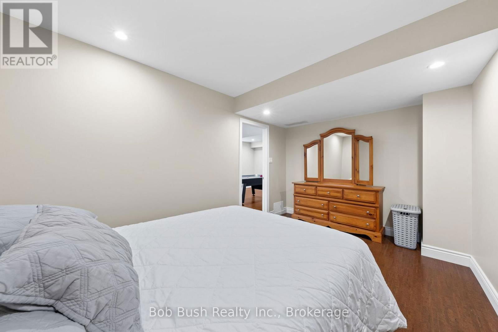 3 BRECHIN CRESCENT Image 31