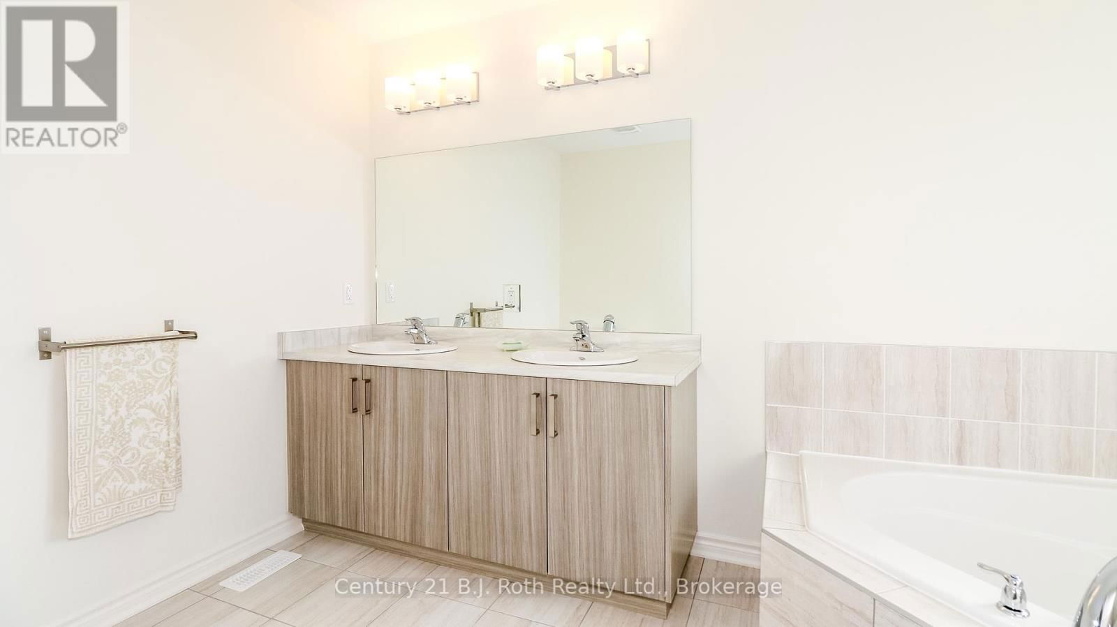 243 MCKENZIE DRIVE Image 13