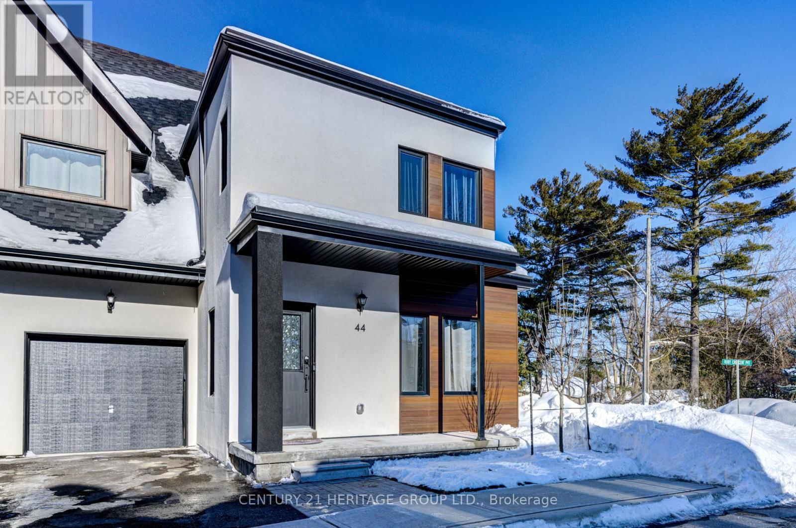 44 RUBY CRESCENT Image 1