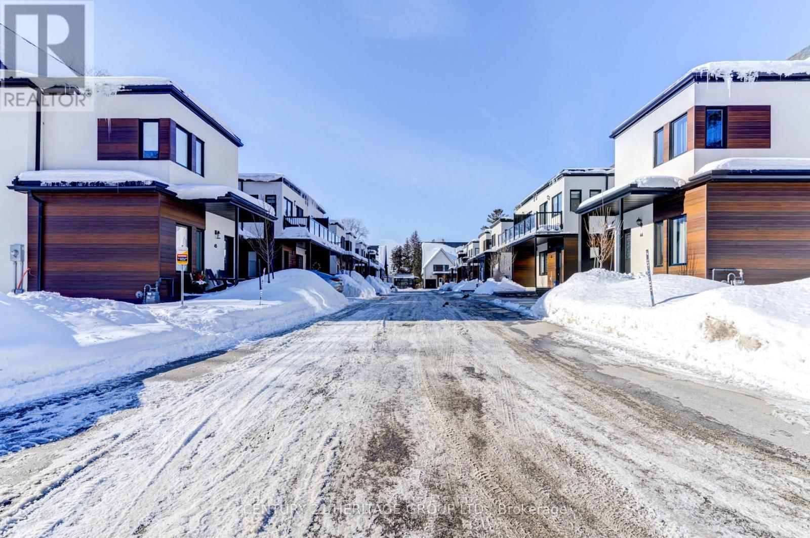 44 RUBY CRESCENT Image 19
