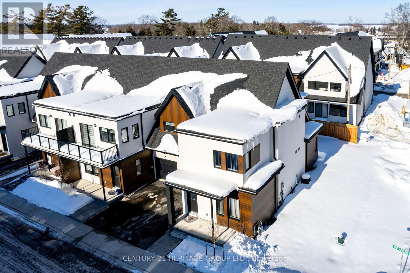 44 RUBY CRESCENT Image 20