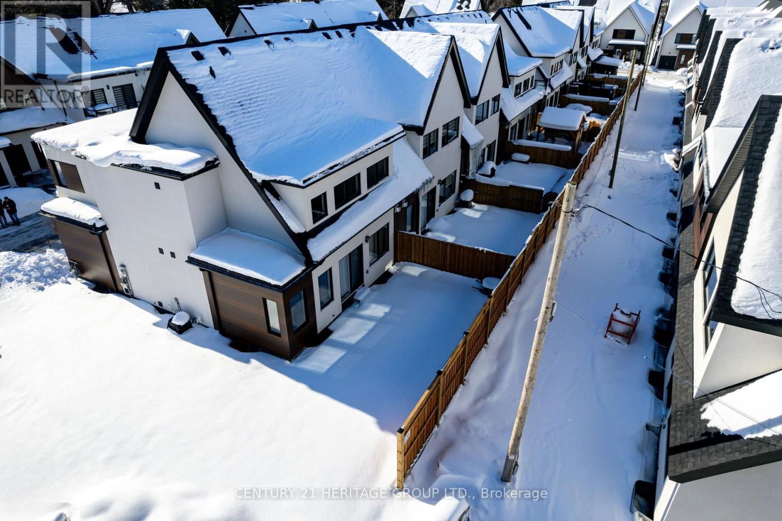 44 RUBY CRESCENT Image 21