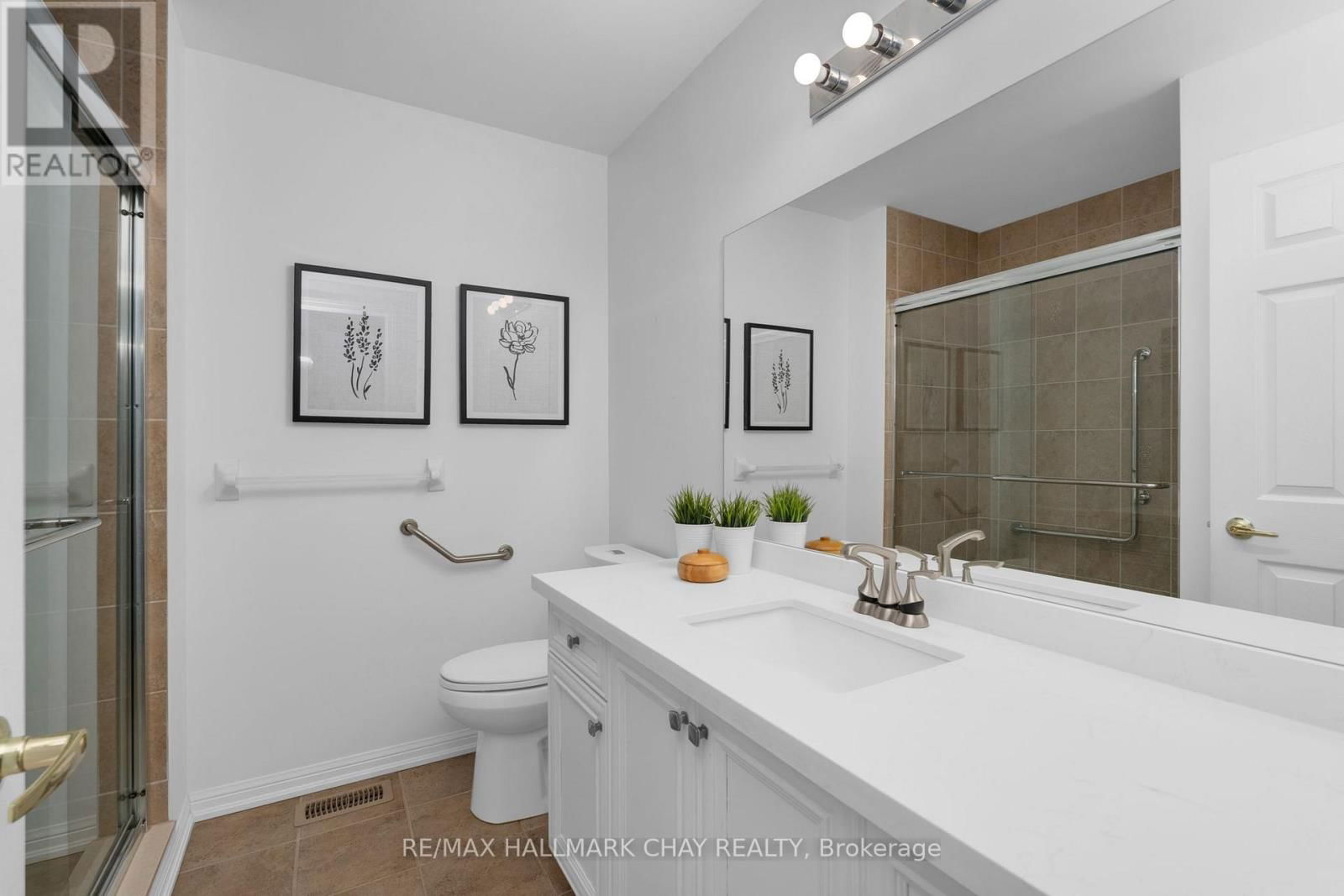 5 - 318 LITTLE AVENUE Image 16