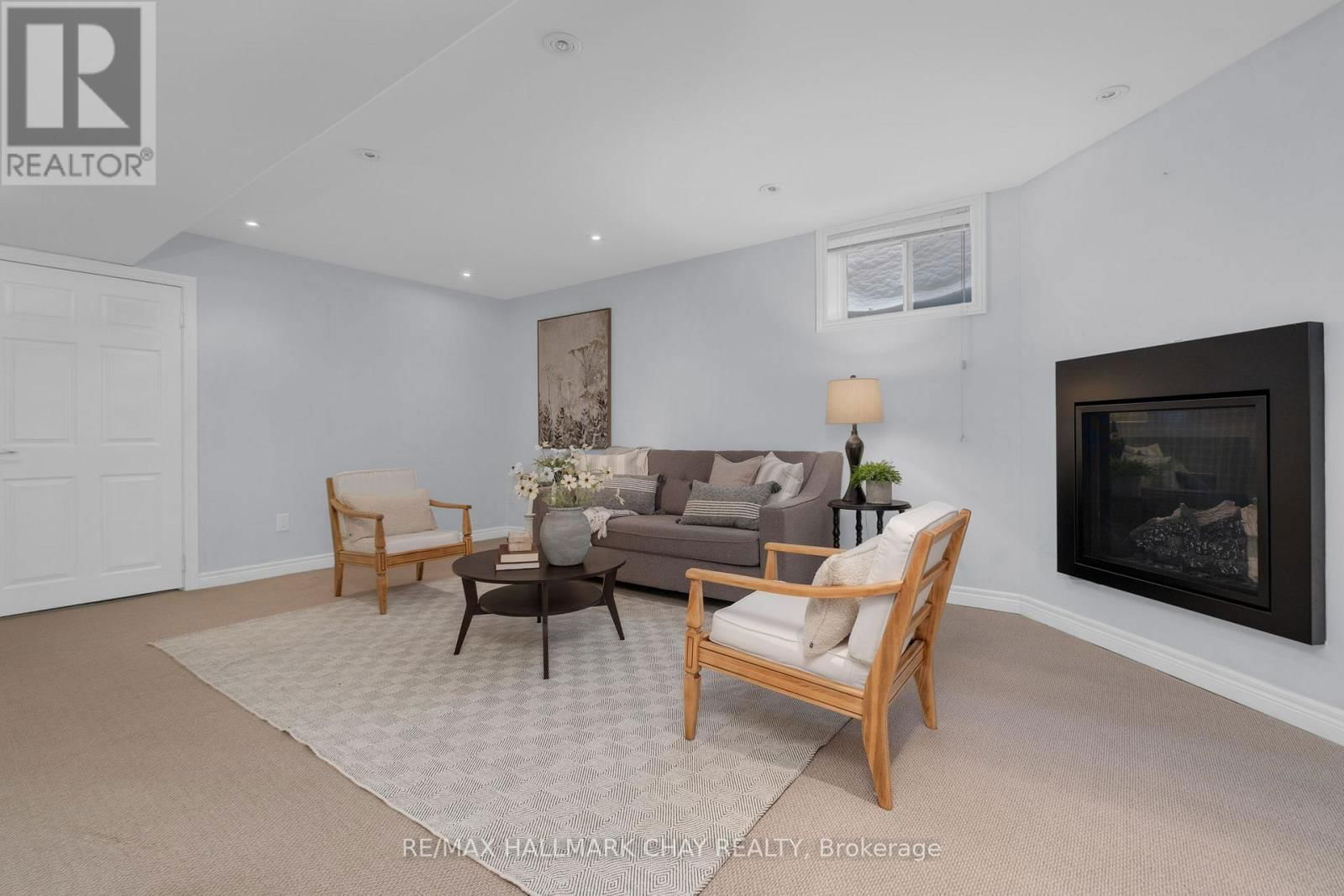 5 - 318 LITTLE AVENUE Image 22