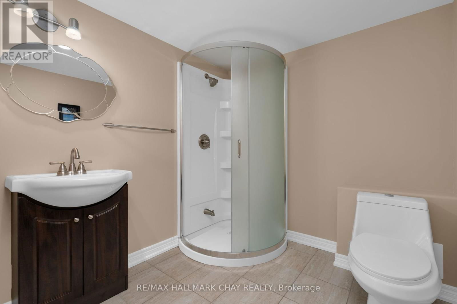 5 - 318 LITTLE AVENUE Image 24
