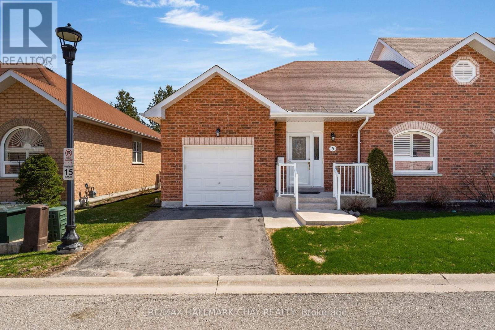 5 - 318 LITTLE AVENUE Image 28