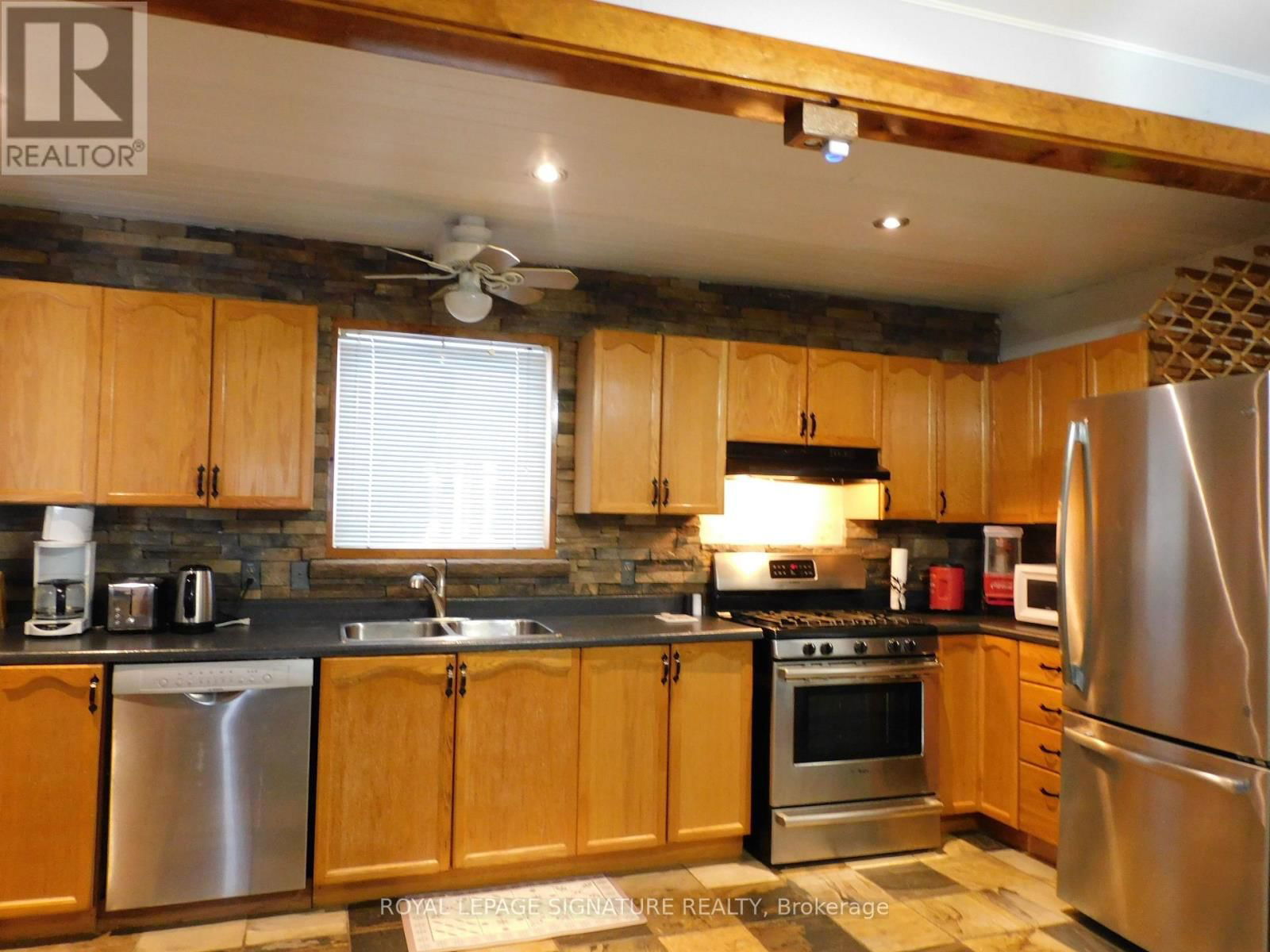 2 OJIBWAY COURT Image 4