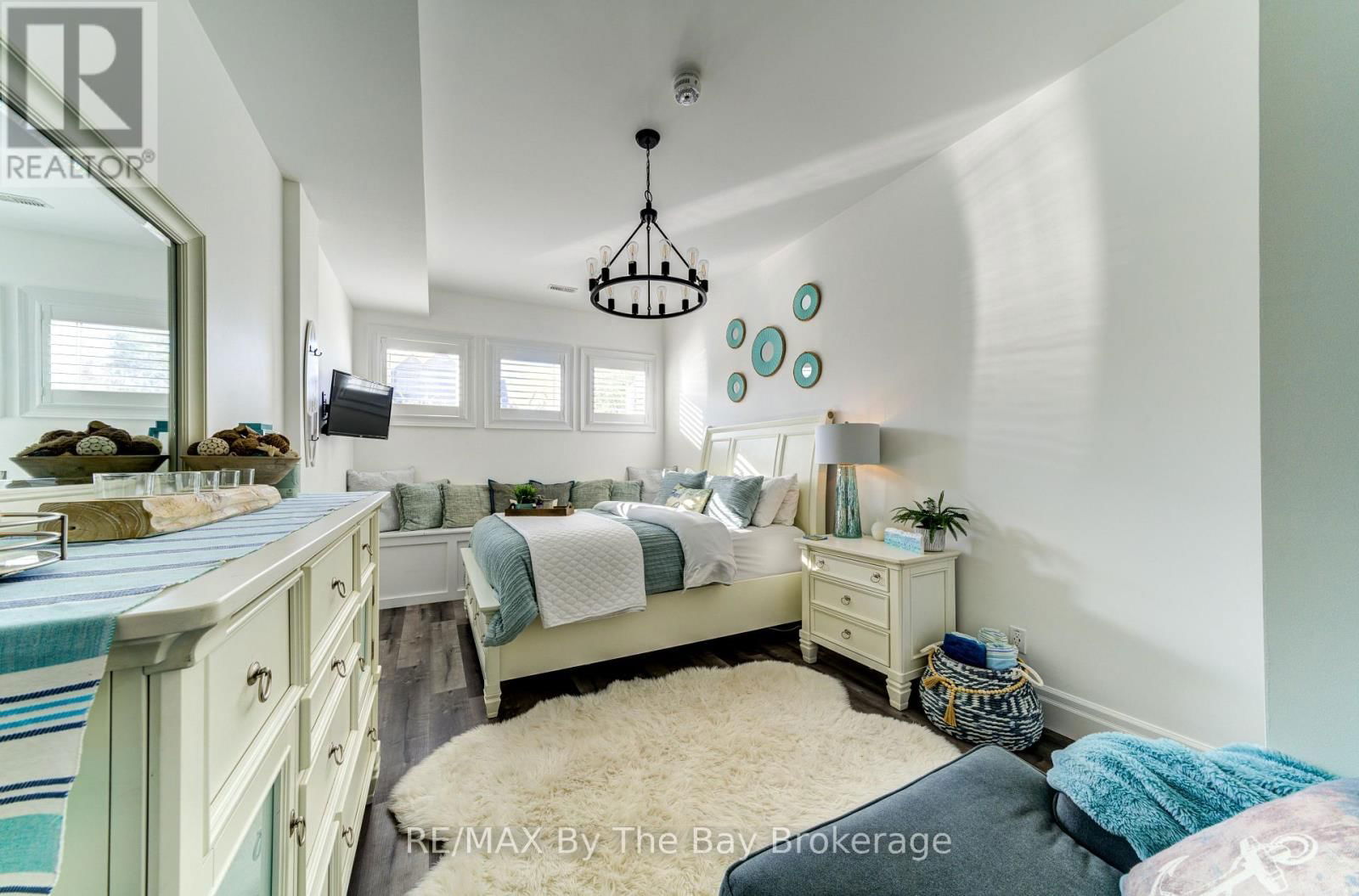 280 ROBINSON ROAD Image 16