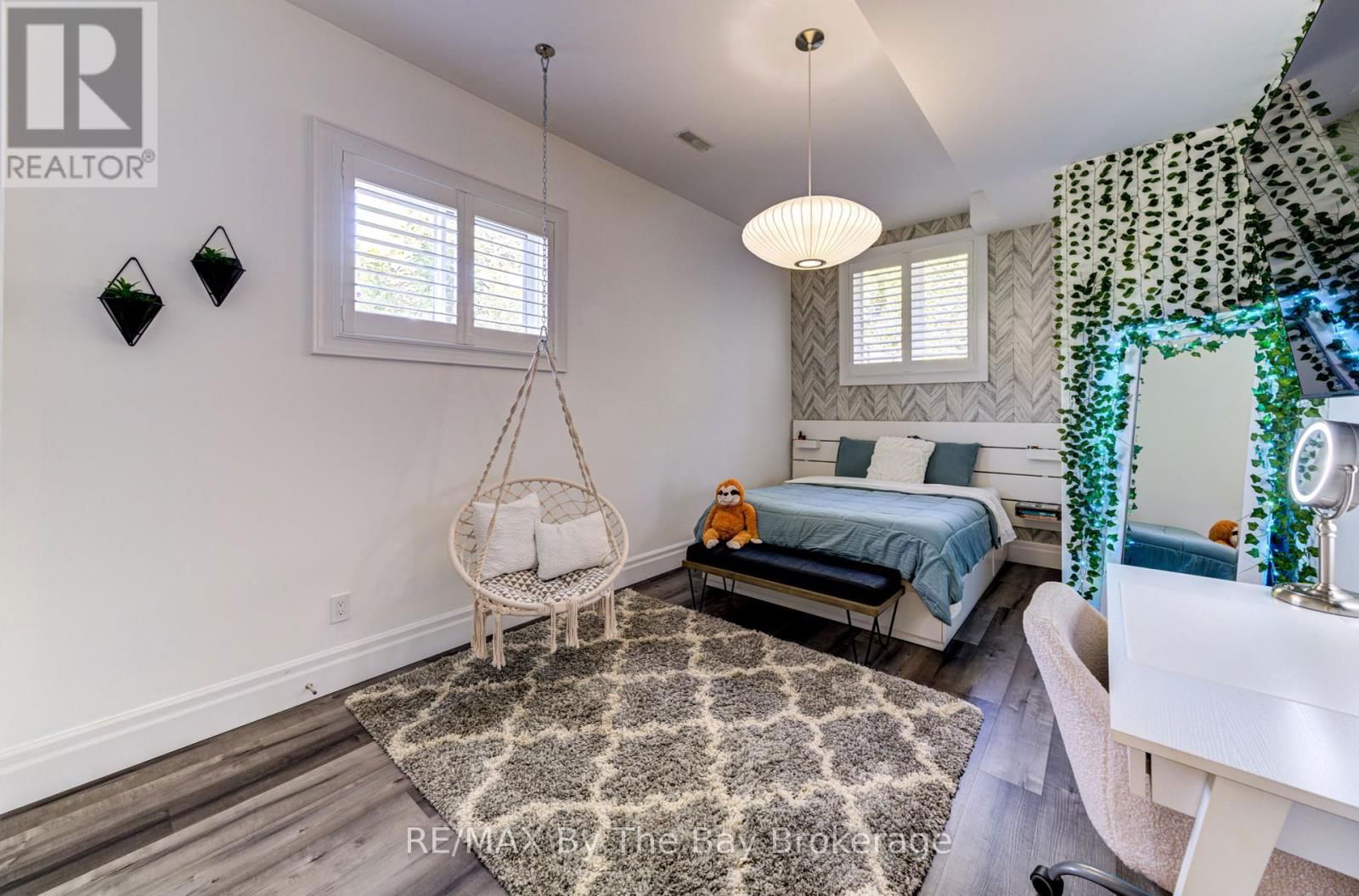 280 ROBINSON ROAD Image 20