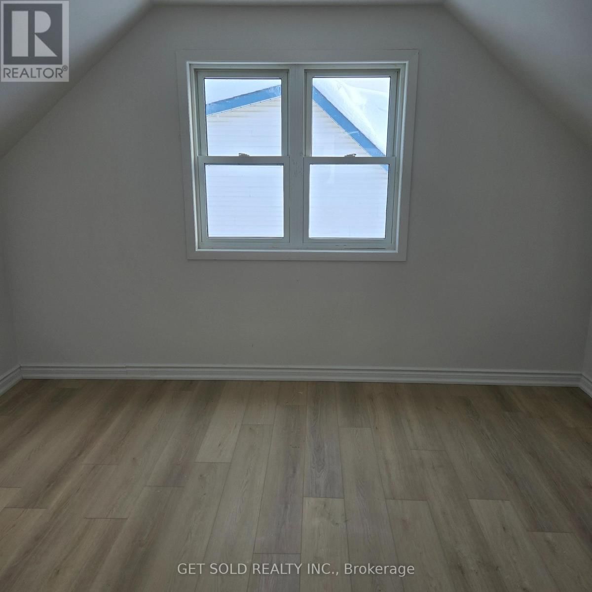 319 OXFORD STREET Image 11